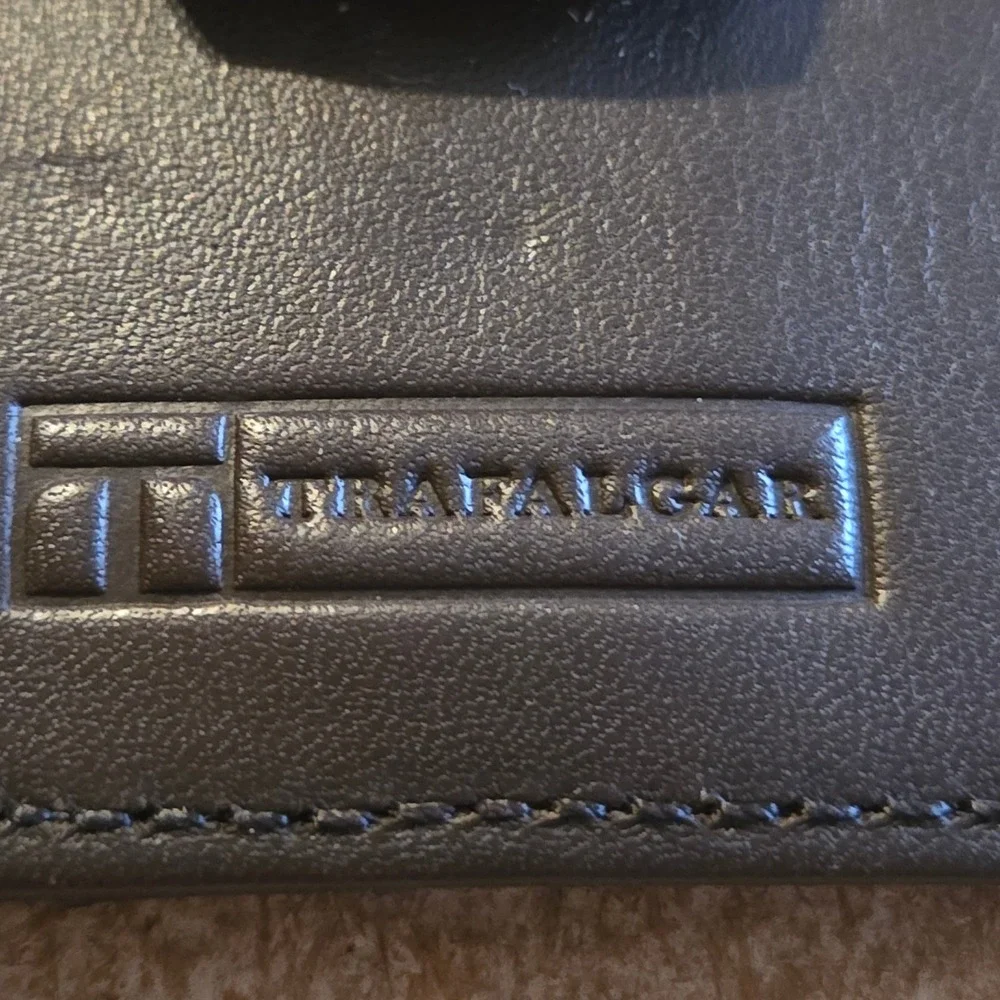 Vintage Trafalgar Italian Calfskin Leather Front‎ Pocket Money Clip Card Holder